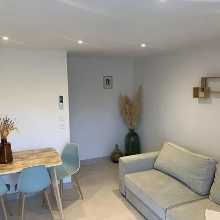 Maison De Toute Equipee A 5mn Du Pont-du-gard Au Coeur De Holiday home *