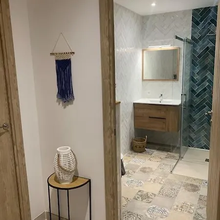 Maison De Toute Equipee A 5mn Du Pont-du-gard Au Coeur De Holiday home Sernhac